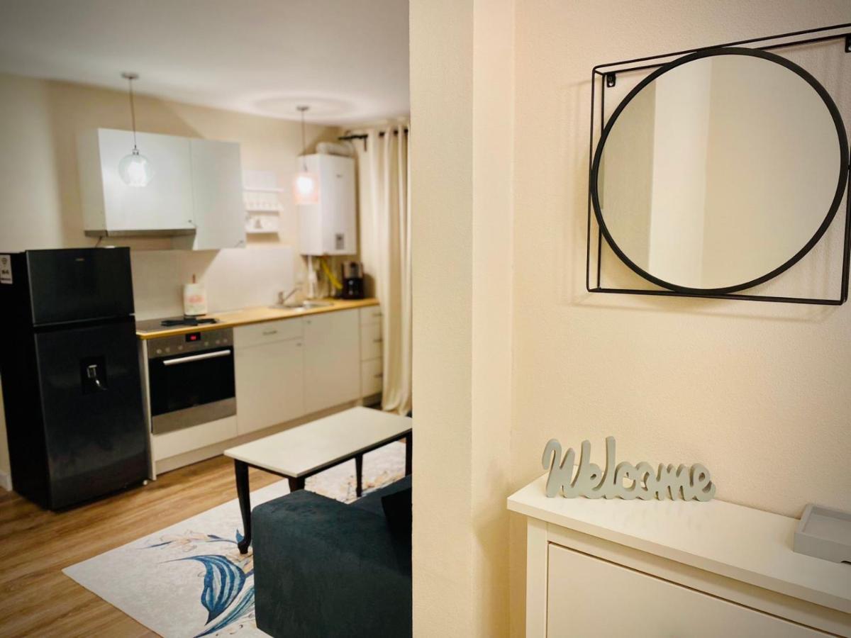 Best Place To Stay-Self Check In-24H Resita Exterior photo